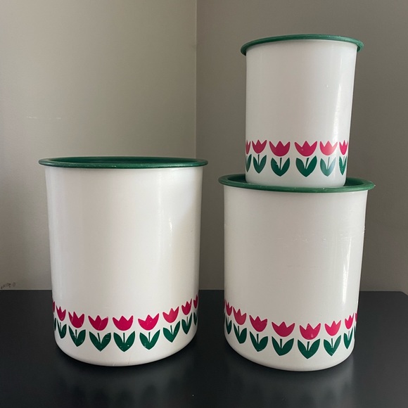 Vintage Tupperware Tulip Canister set with green lids - Picture 1 of 7